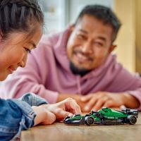 LEGO® Speed Champions 77245 Болид Aston Martin Aramco F1® AMR24 (4)