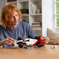 LEGO® Icons 10330 McLaren MP4/4 и Айртон Сена (2)