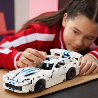 LEGO® Technic Спортна кола Dodge Viper GTS-R (2)
