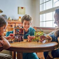 LEGO® Harry Potter™ 76452 „Всичко за куидича“ и салон за сладолед (2)