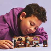 LEGO® Harry Potter™ 76442 Замъкът Хогуортс: Час по вълшебство (1)