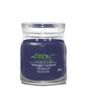 Yankee Candle Lakefront Lodge типична свещ средна 368 гр